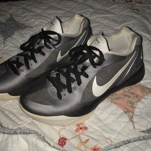 Nike hyper spike volleyball shoes 7.5